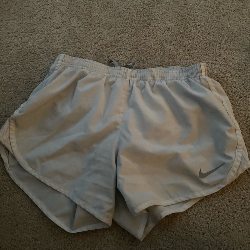 white nike shorts